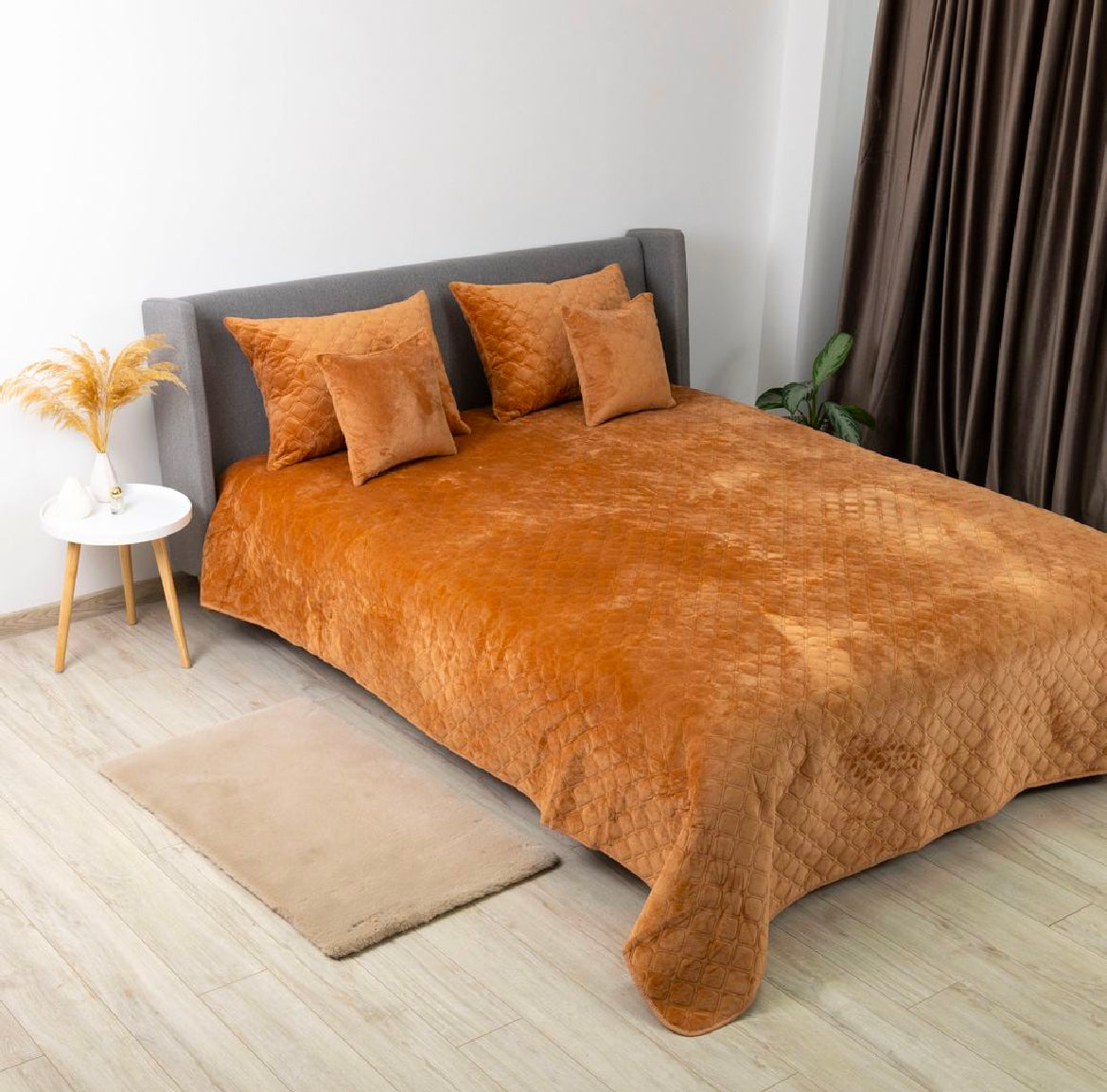 Luxurious Velour Bedspread  Coffe